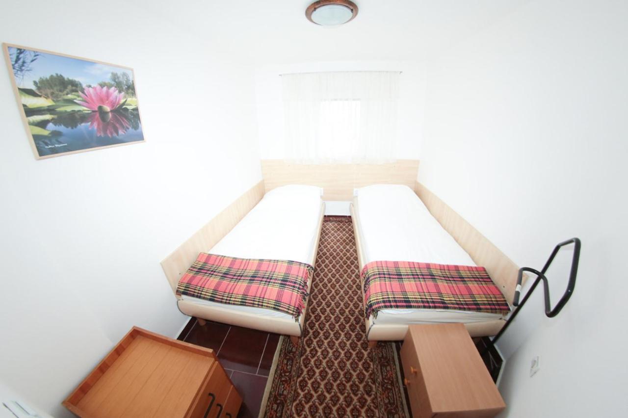 Chalets & Rooms Carda Sebesfok Bezdan Экстерьер фото